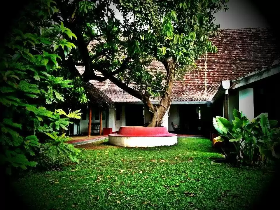 Photo of David Hall Art 