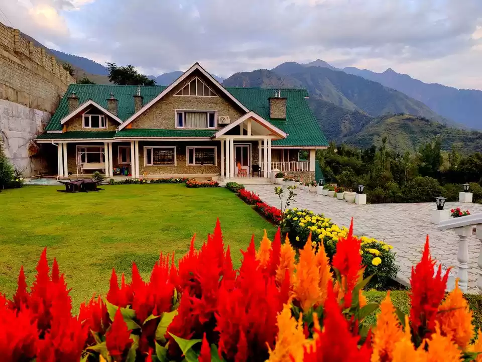 Photo of Airbnb With a v