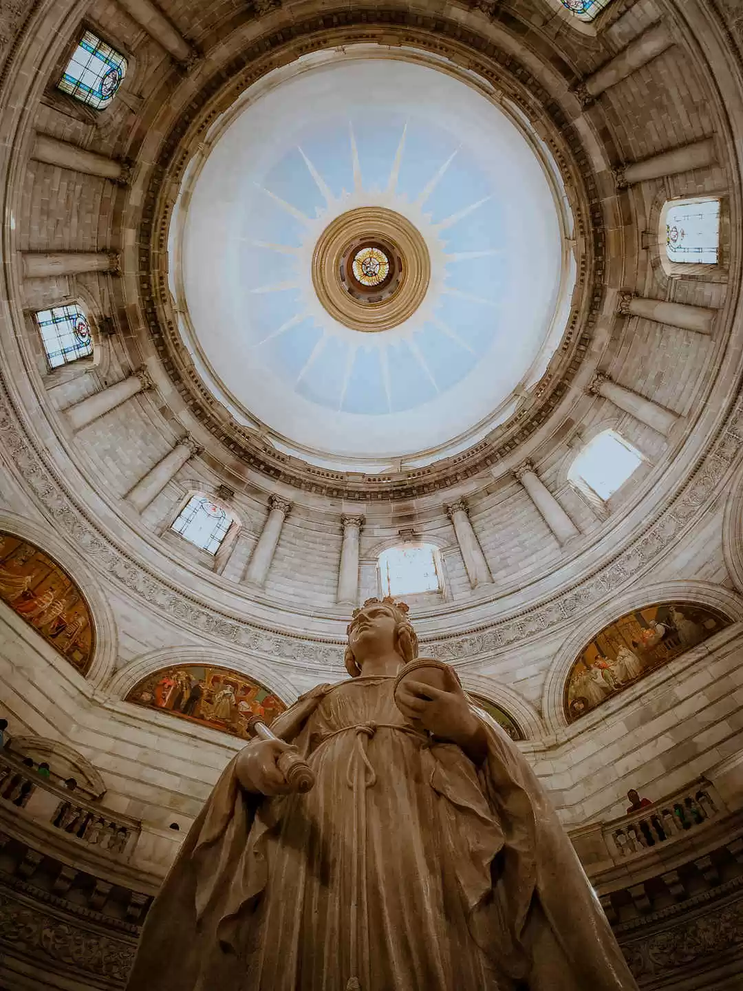 Photo of Victoria Memori