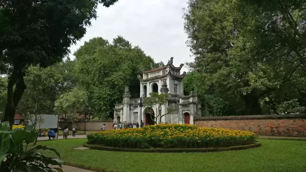 Photo of Temple of Literature & National University