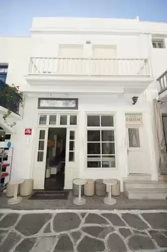 Photo of Karboni Hotel