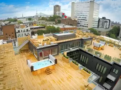 Photo of M Montreal Host