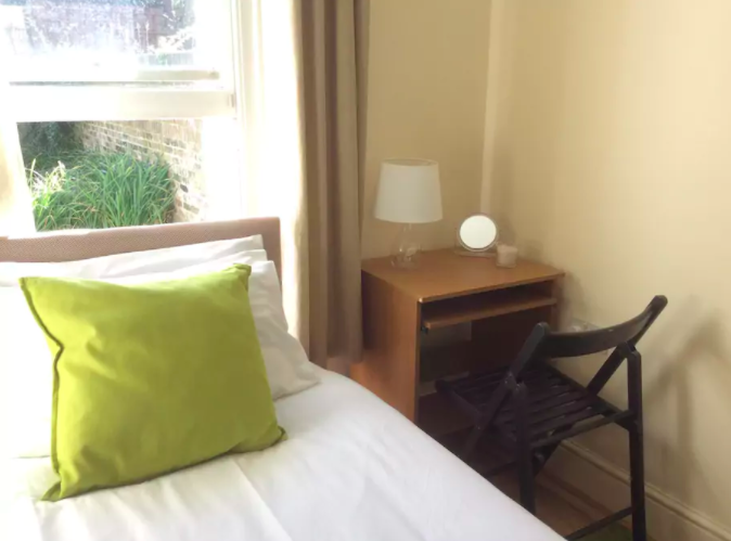 Photo of Cosy Single Roo