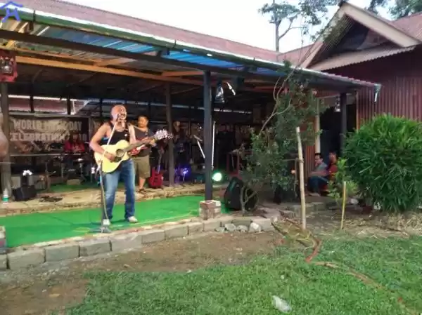 Photo of Hut Village Cot